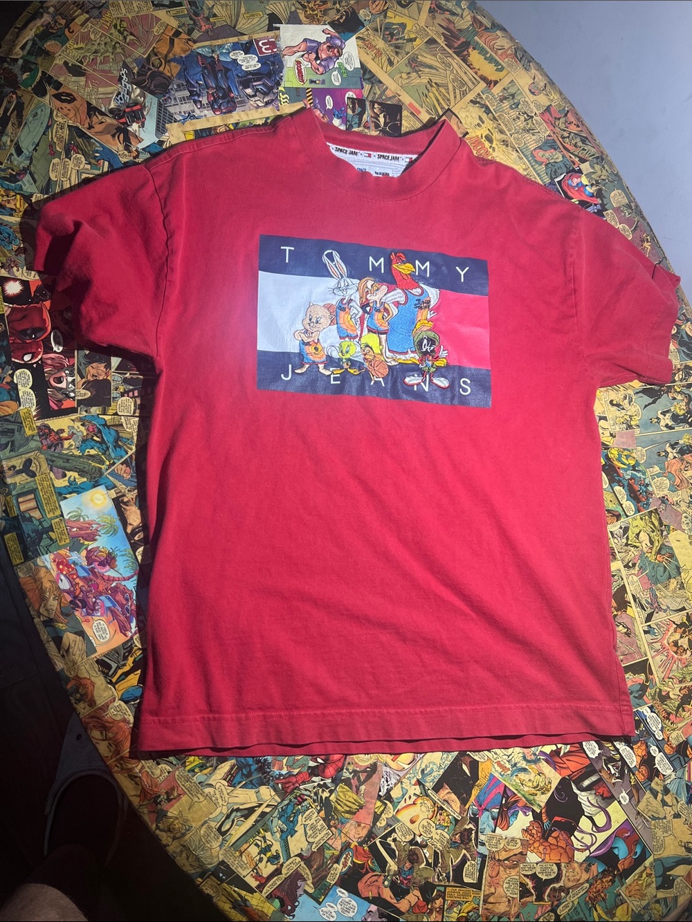 Tommy Hilfiger Space Jam tee
Men size small
HIGH QUALITY 🧵